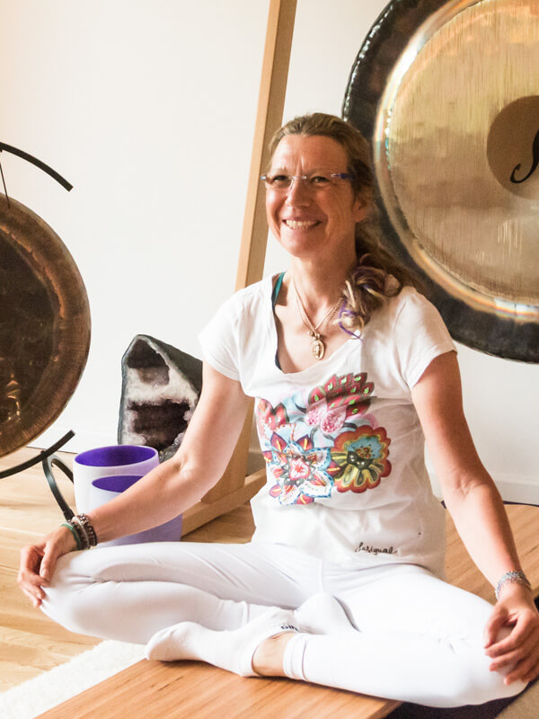 Manuela Yoga Workshop - Cosmic Sound Healing